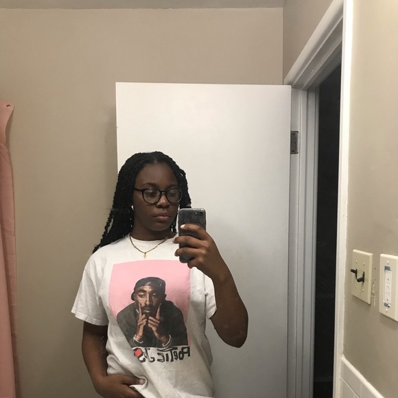 Meet your Posher, Malaika - Picture 1 of 1